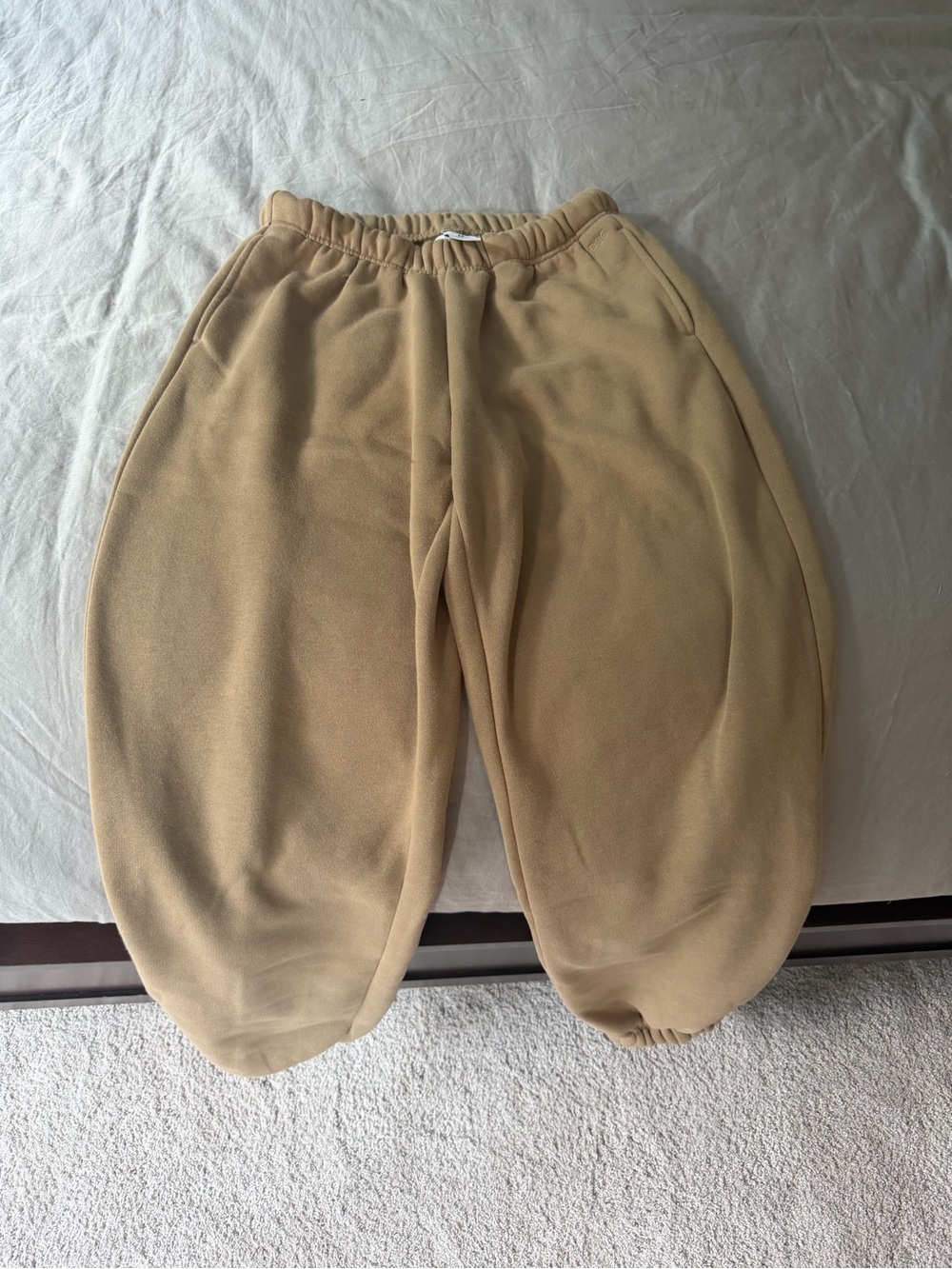 Women DSG barrel Jogger Pants- size M (worn once)!